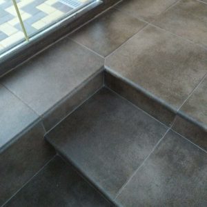 СТУПЕНЬ УГЛОВАЯ WESTERWALDER ATRIUM MOCCA ECKFLORENTINER 32X32